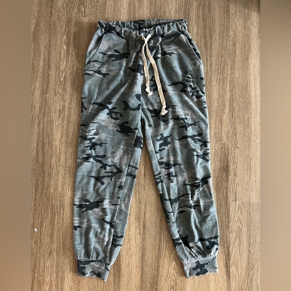 Camo Sweatpants - Picture 1 of 1